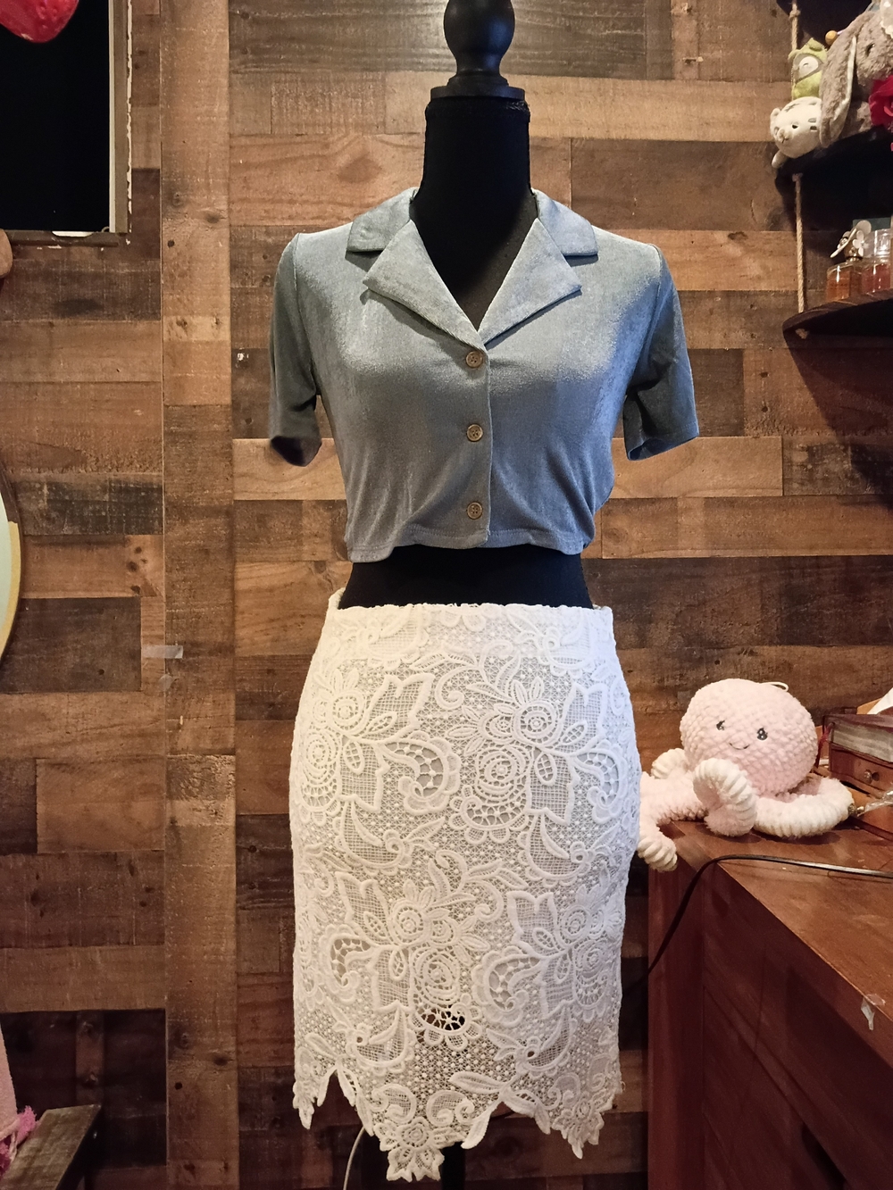 Forever 21 White Lace Crochet Pencil Skirt